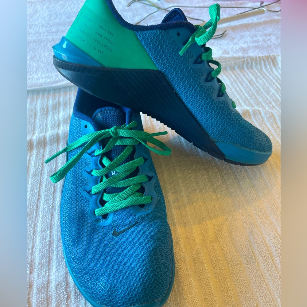 Nike Metcon5 shoes size 6 men/7.5 women.